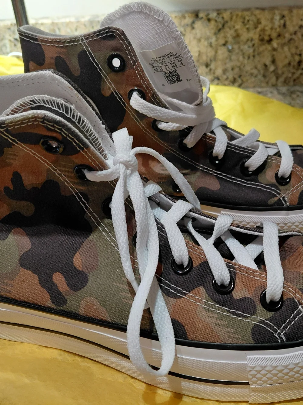 Converse Chuck Taylor High-Top Sneakers - Camo Green